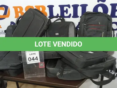 LOTE 044 - 10 CASES PARA NOTEBOOK. (NO ESTADO) ATENÇÃO! FAZER A VISITAÇÃO ANTES DE ARREMATAR, NÃO SABEMOS SE FUNCIONA. LEILÃO NÃO TEM GARANTIA E NEM DEVOLUÇÃO, SUJEITO A POSSÍVEIS AVARIAS VISÍVEIS/OCULTAS E/OU AUSÊNCIA DE COMPONENTES.