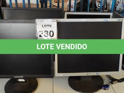 LOTE 230 - 07 MONITORES LCD DE MARCAS E MODELOS DIVERSOS. (NO ESTADO) ATENÇÃO! FAZER A VISITAÇÃO ANTES DE ARREMATAR, NÃO SABEMOS SE FUNCIONA. LEILÃO NÃO TEM GARANTIA E NEM DEVOLUÇÃO, SUJEITO A POSSÍVEIS AVARIAS VISÍVEIS/OCULTAS E/OU AUSÊNCIA DE COMPONENTES.