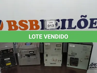 LOTE 013 - 04 APARELHOS DE SOM DE MARCAS E MODELOS DIVERSOS. (NO ESTADO) ATENÇÃO! FAZER A VISITAÇÃO ANTES DE ARREMATAR, NÃO SABEMOS SE FUNCIONA. LEILÃO NÃO TEM GARANTIA E NEM DEVOLUÇÃO, SUJEITO A POSSÍVEIS AVARIAS VISÍVEIS/OCULTAS E/OU AUSÊNCIA DE COMPONENTES.