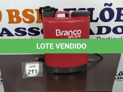 LOTE 211 - 01 PULVERIZADOR BPC 20M MARCA BRANCO. (NO ESTADO) ATENÇÃO! FAZER A VISITAÇÃO ANTES DE ARREMATAR, NÃO SABEMOS SE FUNCIONA. LEILÃO NÃO TEM GARANTIA E NEM DEVOLUÇÃO, SUJEITO A POSSÍVEIS AVARIAS VISÍVEIS/OCULTAS E/OU AUSÊNCIA DE COMPONENTES.