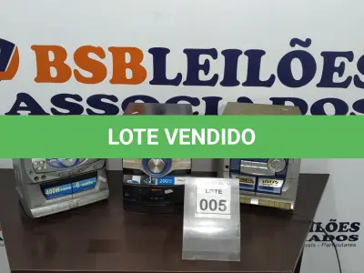LOTE 005 - 03 MICROSYSTEMS DE MARCAS E MODELOS DIVERSOS. (NO ESTADO) ATENÇÃO! FAZER A VISITAÇÃO ANTES DE ARREMATAR, NÃO SABEMOS SE FUNCIONA. LEILÃO NÃO TEM GARANTIA E NEM DEVOLUÇÃO, SUJEITO A POSSÍVEIS AVARIAS VISÍVEIS/OCULTAS E/OU AUSÊNCIA DE COMPONENTES.