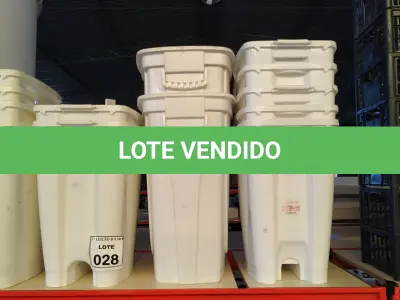 LOTE 028 - 13 LIXEIRAS DE TAMANHOS DIVERSOS. (NO ESTADO) ATENÇÃO! FAZER A VISITAÇÃO ANTES DE ARREMATAR, NÃO SABEMOS SE FUNCIONA. LEILÃO NÃO TEM GARANTIA E NEM DEVOLUÇÃO, SUJEITO A POSSÍVEIS AVARIAS VISÍVEIS/OCULTAS E/OU AUSÊNCIA DE COMPONENTES.