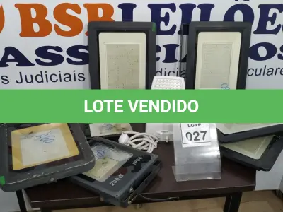 LOTE 027 - 08 LUMINÁRIAS LED E 01 CHUVEIRO. (NO ESTADO) ATENÇÃO! FAZER A VISITAÇÃO ANTES DE ARREMATAR, NÃO SABEMOS SE FUNCIONA. LEILÃO NÃO TEM GARANTIA E NEM DEVOLUÇÃO, SUJEITO A POSSÍVEIS AVARIAS VISÍVEIS/OCULTAS E/OU AUSÊNCIA DE COMPONENTES.