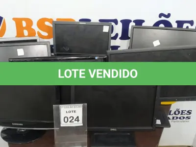 LOTE 024 - 09 MONITORES DE MARCAS E MODELOS DIVERSOS. (NO ESTADO) ATENÇÃO! FAZER A VISITAÇÃO ANTES DE ARREMATAR, NÃO SABEMOS SE FUNCIONA. LEILÃO NÃO TEM GARANTIA E NEM DEVOLUÇÃO, SUJEITO A POSSÍVEIS AVARIAS VISÍVEIS/OCULTAS E/OU AUSÊNCIA DE COMPONENTES.