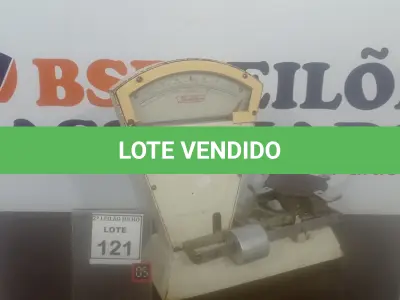 LOTE 121 - 01 BALANÇA ANTIGA. (NO ESTADO) ATENÇÃO! FAZER A VISITAÇÃO ANTES DE ARREMATAR, NÃO SABEMOS SE FUNCIONA. LEILÃO NÃO TEM GARANTIA E NEM DEVOLUÇÃO, SUJEITO A POSSÍVEIS AVARIAS VISÍVEIS/OCULTAS E/OU AUSÊNCIA DE COMPONENTES.