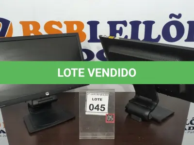 LOTE 045 - 02 MONITORES MARCA HP. (NO ESTADO) ATENÇÃO! FAZER A VISITAÇÃO ANTES DE ARREMATAR, NÃO SABEMOS SE FUNCIONA. LEILÃO NÃO TEM GARANTIA E NEM DEVOLUÇÃO, SUJEITO A POSSÍVEIS AVARIAS VISÍVEIS/OCULTAS E/OU AUSÊNCIA DE COMPONENTES.