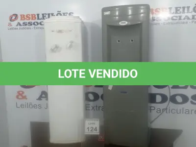 LOTE 124 - 02 BEBEDOUROS PARA GARRAFÃO. (NO ESTADO) ATENÇÃO! FAZER A VISITAÇÃO ANTES DE ARREMATAR, NÃO SABEMOS SE FUNCIONA. LEILÃO NÃO TEM GARANTIA E NEM DEVOLUÇÃO, SUJEITO A POSSÍVEIS AVARIAS VISÍVEIS/OCULTAS E/OU AUSÊNCIA DE COMPONENTES.