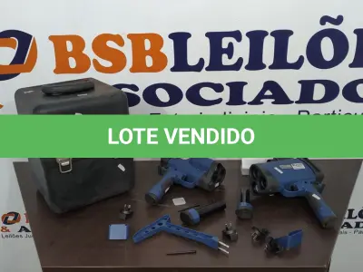 LOTE 004 - 02 RADARES MÓVEIS. (NO ESTADO) ATENÇÃO! FAZER A VISITAÇÃO ANTES DE ARREMATAR, NÃO SABEMOS SE FUNCIONA. LEILÃO NÃO TEM GARANTIA E NEM DEVOLUÇÃO, SUJEITO A POSSÍVEIS AVARIAS VISÍVEIS/OCULTAS E/OU AUSÊNCIA DE COMPONENTES.