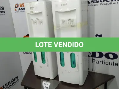 LOTE 218 - 02 BEBEDOUROS PARA GARRAFÃO. (NO ESTADO) ATENÇÃO! FAZER A VISITAÇÃO ANTES DE ARREMATAR, NÃO SABEMOS SE FUNCIONA. LEILÃO NÃO TEM GARANTIA E NEM DEVOLUÇÃO, SUJEITO A POSSÍVEIS AVARIAS VISÍVEIS/OCULTAS E/OU AUSÊNCIA DE COMPONENTES.