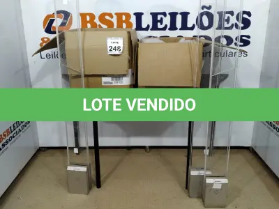 LOTE 248 - 01 LOTE COM GRANDE QUANTIDADE DE ANTENAS ANTIFURTO PARA ROUPA E 03 SENSORES. (NO ESTADO) ATENÇÃO! FAZER A VISITAÇÃO ANTES DE ARREMATAR, NÃO SABEMOS SE FUNCIONA. LEILÃO NÃO TEM GARANTIA E NEM DEVOLUÇÃO, SUJEITO A POSSÍVEIS AVARIAS VISÍVEIS/OCULTAS E/OU AUSÊNCIA DE COMPONENTES.