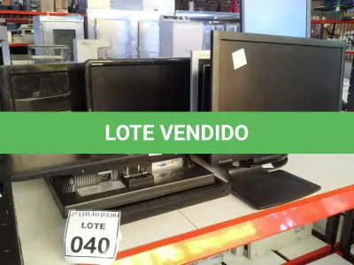 LOTE 040 - 10 MONITORES DE MARCAS E MODELOS DIVERSOS. (NO ESTADO) ATENÇÃO! FAZER A VISITAÇÃO ANTES DE ARREMATAR, NÃO SABEMOS SE FUNCIONA. LEILÃO NÃO TEM GARANTIA E NEM DEVOLUÇÃO, SUJEITO A POSSÍVEIS AVARIAS VISÍVEIS/OCULTAS E/OU AUSÊNCIA DE COMPONENTES.