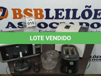 LOTE 010 - 01 MICRO-ONDAS, 01 PANIFICADORA ELÉTRICA, 01CAFETEIRA, 01ESPREMEDOR DE LARANJA E 01 TORRADEIRA. (NO ESTADO) ATENÇÃO! FAZER A VISITAÇÃO ANTES DE ARREMATAR, NÃO SABEMOS SE FUNCIONA. LEILÃO NÃO TEM GARANTIA E NEM DEVOLUÇÃO, SUJEITO A POSSÍVEIS AVARIAS VISÍVEIS/OCULTAS E/OU AUSÊNCIA DE COMPONENTES.