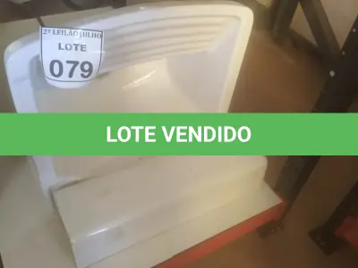 LOTE 079 - 01 TANQUE COM COLUNA. (NO ESTADO) ATENÇÃO! FAZER A VISITAÇÃO ANTES DE ARREMATAR, NÃO SABEMOS SE FUNCIONA. LEILÃO NÃO TEM GARANTIA E NEM DEVOLUÇÃO, SUJEITO A POSSÍVEIS AVARIAS VISÍVEIS/OCULTAS E/OU AUSÊNCIA DE COMPONENTES.