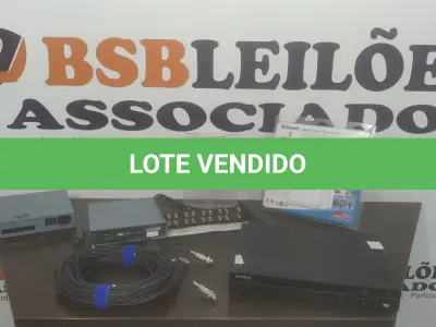 LOTE 073 - 02 CÂMERAS DE SEGURANÇA MARCA SWANN, 01 DVR, 02 SWITCHES INCOMPLETAS E 01 ROLO DE CABO PARA CÂMERAS DE SEGURANÇA. (NO ESTADO) ATENÇÃO! FAZER A VISITAÇÃO ANTES DE ARREMATAR, NÃO SABEMOS SE FUNCIONA. LEILÃO NÃO TEM GARANTIA E NEM DEVOLUÇÃO, SUJEITO A POSSÍVEIS AVARIAS VISÍVEIS/OCULTAS E/OU AUSÊNCIA DE COMPONENTES.