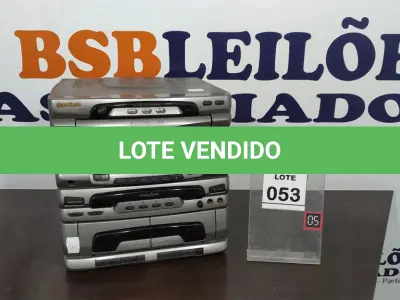 LOTE 053 - 01 APARELHO DE SOM E TOCA FITA MARCA GRADIENTE. (NO ESTADO) ATENÇÃO! FAZER A VISITAÇÃO ANTES DE ARREMATAR, NÃO SABEMOS SE FUNCIONA. LEILÃO NÃO TEM GARANTIA E NEM DEVOLUÇÃO, SUJEITO A POSSÍVEIS AVARIAS VISÍVEIS/OCULTAS E/OU AUSÊNCIA DE COMPONENTES.