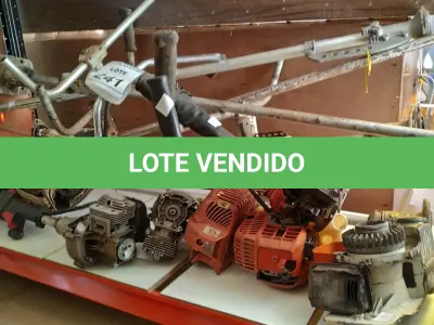 LOTE 241 - 01 LOTE COM VÁRIOS MOTORES E CHASSI DE ROÇADEIRAS. (NO ESTADO) ATENÇÃO! FAZER A VISITAÇÃO ANTES DE ARREMATAR, NÃO SABEMOS SE FUNCIONA. LEILÃO NÃO TEM GARANTIA E NEM DEVOLUÇÃO, SUJEITO A POSSÍVEIS AVARIAS VISÍVEIS/OCULTAS E/OU AUSÊNCIA DE COMPONENTES.