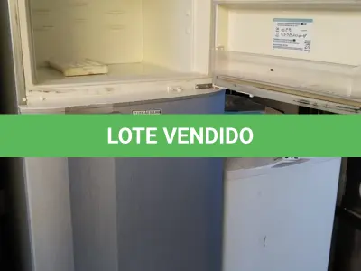 LOTE 311 - 01 GELADEIRA AIR FLOW SYSTEM DC 46 220W. (NO ESTADO) ATENÇÃO! FAZER A VISITAÇÃO ANTES DE ARREMATAR, NÃO SABEMOS SE FUNCIONA. LEILÃO NÃO TEM GARANTIA E NEM DEVOLUÇÃO, SUJEITO A POSSÍVEIS AVARIAS VISÍVEIS/OCULTAS E/OU AUSÊNCIA DE COMPONENTES.
