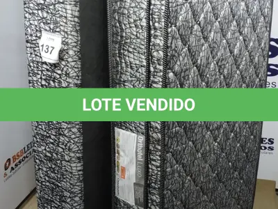 LOTE 137 - 01 COLCHÃO SOLTEIRO COM BASE. (NO ESTADO EM QUE SE ENCONTRA. SUJEITO A AVARIAS OCULTAS/VISÍVEIS.)  BJ7216K