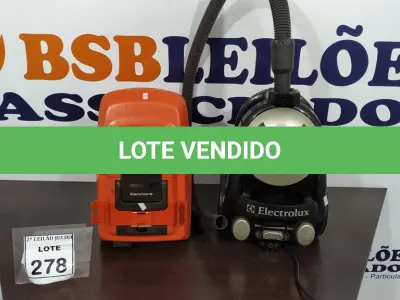 LOTE 278 - 02 ASPIRADORES DE PÓ SENDO 01 MARCA ELECTROLUX E 01 MARCA KENMORE. (NO ESTADO) ATENÇÃO! FAZER A VISITAÇÃO ANTES DE ARREMATAR, NÃO SABEMOS SE FUNCIONA, LEILÃO NÃO TEM GARANTIA E NEM DEVOLUÇÃO, SUJEITO A POSSÍVEIS AVARIAS VISÍVEIS/OCULTAS E/OU AUSÊNCIA DE COMPONENTES.