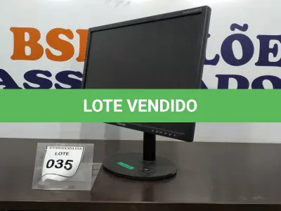 LOTE 035 - 01 MONITOR. (NO ESTADO EM QUE SE ENCONTRA. SUJEITO A AVARIAS OCULTAS/VISÍVEIS.)  AV9700S