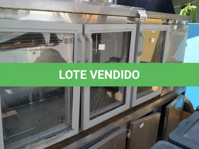 LOTE 318 - 01 BALCÃO EXPOSITOR 03 PORTAS SEM MOTOR. (NO ESTADO) ATENÇÃO! FAZER A VISITAÇÃO ANTES DE ARREMATAR, NÃO SABEMOS SE FUNCIONA. LEILÃO NÃO TEM GARANTIA E NEM DEVOLUÇÃO, SUJEITO A POSSÍVEIS AVARIAS VISÍVEIS/OCULTAS E/OU AUSÊNCIA DE COMPONENTES.
