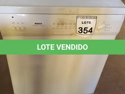 LOTE 354 - 01 LAVA LOUÇAS BOSCH 220V. (NO ESTADO) ATENÇÃO! FAZER A VISITAÇÃO ANTES DE ARREMATAR, NÃO SABEMOS SE FUNCIONA. LEILÃO NÃO TEM GARANTIA E NEM DEVOLUÇÃO, SUJEITO A POSSÍVEIS AVARIAS VISÍVEIS/OCULTAS E/OU AUSÊNCIA DE COMPONENTES.