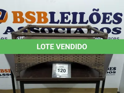 LOTE 120 - 01 MESA DE CENTRO DE JARDIM. (NO ESTADO EM QUE SE ENCONTRA. SUJEITO A AVARIAS OCULTAS/VISÍVEIS.) AV9405M
