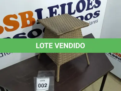 LOTE 002 - 01 MESA DE CANTO DE JARDIM. (NO ESTADO EM QUE SE ENCONTRA. SUJEITO A AVARIAS OCULTAS/VISÍVEIS.) BH1523L