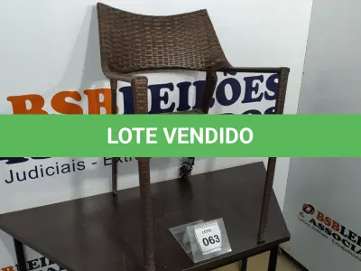 LOTE 063 - 01 CADEIRA DE JARDIM. (NO ESTADO EM QUE SE ENCONTRA. SUJEITO A AVARIAS OCULTAS/VISÍVEIS.) BH1581U