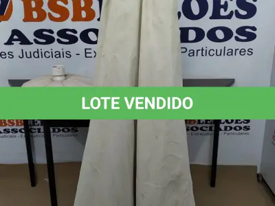 LOTE 073 - 01 GUARDA SOL (UMBRELLA). (NO ESTADO EM QUE SE ENCONTRA. SUJEITO A AVARIAS OCULTAS/VISÍVEIS.) BH1679Y