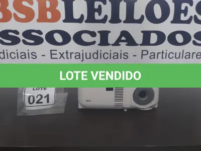 LOTE 021 - 01 PROJETOR MARCA NEC. (NO ESTADO) ATENÇÃO! FAZER A VISITAÇÃO ANTES DE ARREMATAR, NÃO SABEMOS SE FUNCIONA. LEILÃO NÃO TEM GARANTIA E NEM DEVOLUÇÃO, SUJEITO A POSSÍVEIS AVARIAS VISÍVEIS/OCULTAS E/OU AUSÊNCIA DE COMPONENTES.