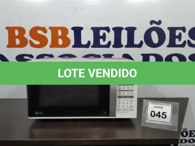 LOTE 045 - 01 MICRO-ONDAS LG 127V. (NO ESTADO EM QUE SE ENCONTRA. SUJEITO A AVARIAS OCULTAS/VISÍVEIS.) AV9917Y