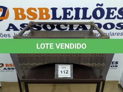 LOTE 112 - 01 MESA DE JARDIM. (NO ESTADO EM QUE SE ENCONTRA. SUJEITO A AVARIAS OCULTAS/VISÍVEIS.) AV9911V