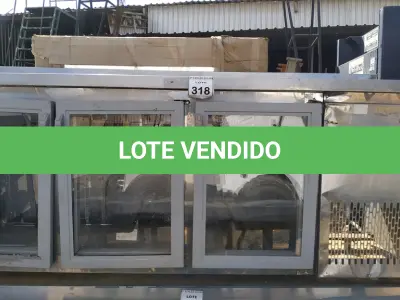 LOTE 318 - 01 BALCÃO EXPOSITOR 03 PORTAS SEM MOTOR. (NO ESTADO) ATENÇÃO! FAZER A VISITAÇÃO ANTES DE ARREMATAR, NÃO SABEMOS SE FUNCIONA. LEILÃO NÃO TEM GARANTIA E NEM DEVOLUÇÃO, SUJEITO A POSSÍVEIS AVARIAS VISÍVEIS/OCULTAS E/OU AUSÊNCIA DE COMPONENTES.