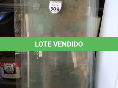 LOTE 309 - 01 LOTE COM VÁRIOS VIDROS AVULSOS DE VITRINE. (NO ESTADO) ATENÇÃO! FAZER A VISITAÇÃO ANTES DE ARREMATAR, NÃO SABEMOS SE FUNCIONA. LEILÃO NÃO TEM GARANTIA E NEM DEVOLUÇÃO, SUJEITO A POSSÍVEIS AVARIAS VISÍVEIS/OCULTAS E/OU AUSÊNCIA DE COMPONENTES.