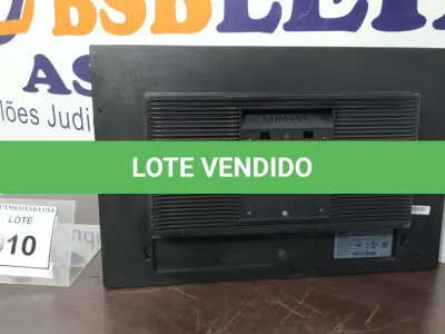 LOTE 010 - 01 MONITOR SAMSUNG 04J4HCLMA01150B. (NO ESTADO EM QUE SE ENCONTRA. SUJEITO A AVARIAS OCULTAS/VISÍVEIS.)