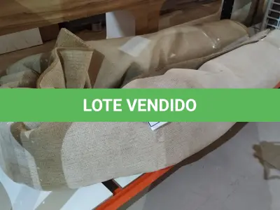 LOTE 042 - 01 TAPETE. (NO ESTADO EM QUE SE ENCONTRA. SUJEITO A AVARIAS OCULTAS/VISÍVEIS.) AV9781P
