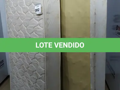 LOTE 082 - 01 COLCHÃO SOLTEIRO COM BASE. (NO ESTADO EM QUE SE ENCONTRA. SUJEITO A AVARIAS OCULTAS/VISÍVEIS.) AV9584H/ AV9584J