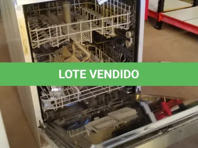 LOTE 354 - 01 LAVA LOUÇAS BOSCH 220V. (NO ESTADO) ATENÇÃO! FAZER A VISITAÇÃO ANTES DE ARREMATAR, NÃO SABEMOS SE FUNCIONA. LEILÃO NÃO TEM GARANTIA E NEM DEVOLUÇÃO, SUJEITO A POSSÍVEIS AVARIAS VISÍVEIS/OCULTAS E/OU AUSÊNCIA DE COMPONENTES.