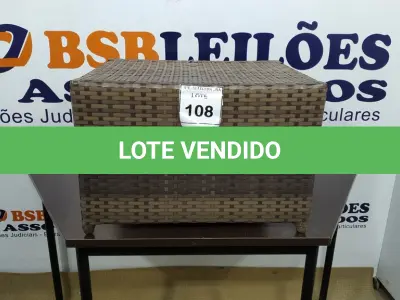 LOTE 108 - 01 MESA DE JARDIM. (NO ESTADO EM QUE SE ENCONTRA. SUJEITO A AVARIAS OCULTAS/VISÍVEIS.) AV9406M