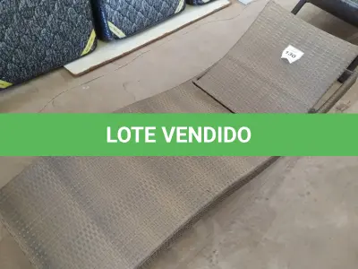 LOTE 130 - 01 ESPREGUIÇADEIRA. (NO ESTADO EM QUE SE ENCONTRA. SUJEITO A AVARIAS OCULTAS/VISÍVEIS.) BH1521R