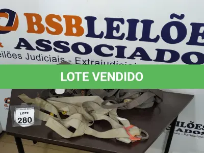 LOTE 280 - 01 LOTE COM VÁRIOS CINTOS DE SEGURANÇA PARA OBRAS. (NO ESTADO) ATENÇÃO! FAZER A VISITAÇÃO ANTES DE ARREMATAR, NÃO SABEMOS SE FUNCIONA. LEILÃO NÃO TEM GARANTIA E NEM DEVOLUÇÃO, SUJEITO A POSSÍVEIS AVARIAS VISÍVEIS/OCULTAS E/OU AUSÊNCIA DE COMPONENTES.