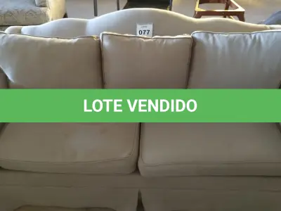 LOTE 077 - 01 SOFÁ 03 LUGARES. (NO ESTADO EM QUE SE ENCONTRA. SUJEITO A AVARIAS OCULTAS/VISÍVEIS.) BF8474N