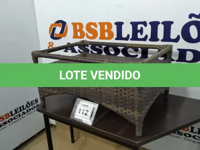LOTE 112 - 01 MESA DE JARDIM. (NO ESTADO EM QUE SE ENCONTRA. SUJEITO A AVARIAS OCULTAS/VISÍVEIS.) AV9911V
