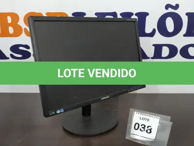 LOTE 038 - 01 MONITOR SAMSUNG. (NO ESTADO EM QUE SE ENCONTRA. SUJEITO A AVARIAS OCULTAS/VISÍVEIS.)  AV9701L