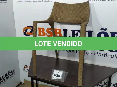 LOTE 030 - 01 CADEIRA DE JARDIM. (NO ESTADO EM QUE SE ENCONTRA. SUJEITO A AVARIAS OCULTAS/VISÍVEIS.) BH1516M