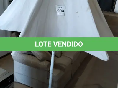LOTE 093 - 01 UMBRELLA (GUARDA SOL). (NO ESTADO EM QUE SE ENCONTRA. SUJEITO A AVARIAS OCULTAS/VISÍVEIS.)  BH1656K