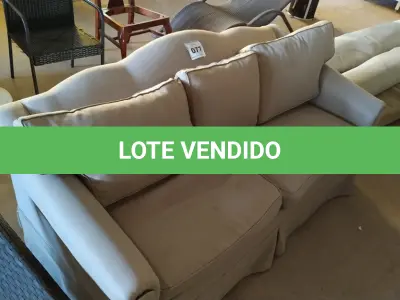 LOTE 077 - 01 SOFÁ 03 LUGARES. (NO ESTADO EM QUE SE ENCONTRA. SUJEITO A AVARIAS OCULTAS/VISÍVEIS.) BF8474N