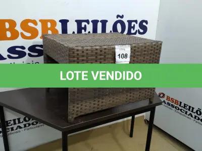 LOTE 108 - 01 MESA DE JARDIM. (NO ESTADO EM QUE SE ENCONTRA. SUJEITO A AVARIAS OCULTAS/VISÍVEIS.) AV9406M