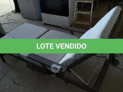 LOTE 109 - 01 ESPREGUIÇADEIRA. (NO ESTADO EM QUE SE ENCONTRA. SUJEITO A AVARIAS OCULTAS/VISÍVEIS.)   AU2348W